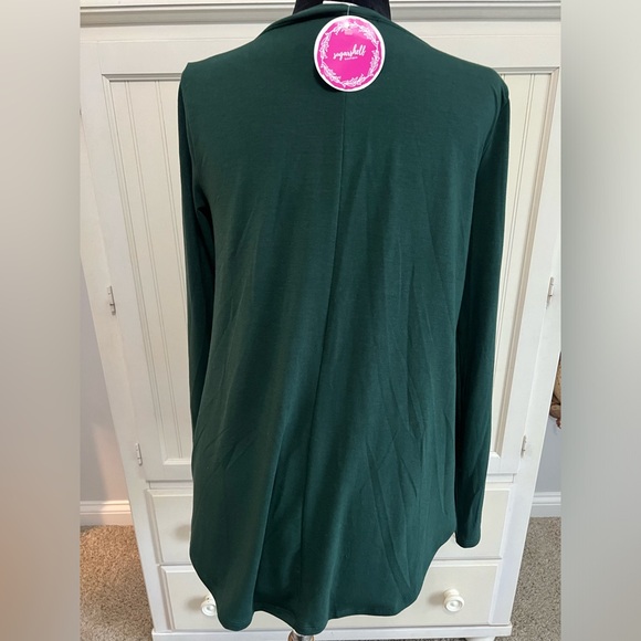 Long sleeve T-shirt. Hunter green with leopard print pocket. New with tags - Picture 2 of 3